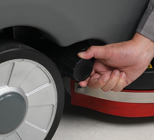 T560 Micro Ride-On Floor Scrubber alt 5